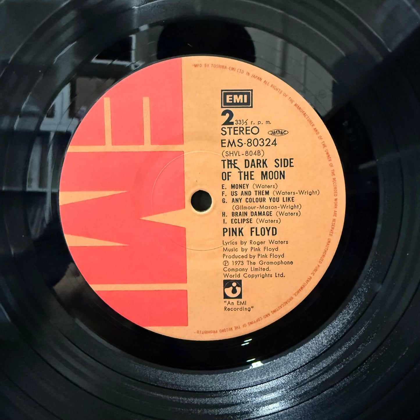 Used Vinyl: Pink Floyd "The Dark Side Of The Moon" LP (1974 Japanese Press 2500 Yen obi)