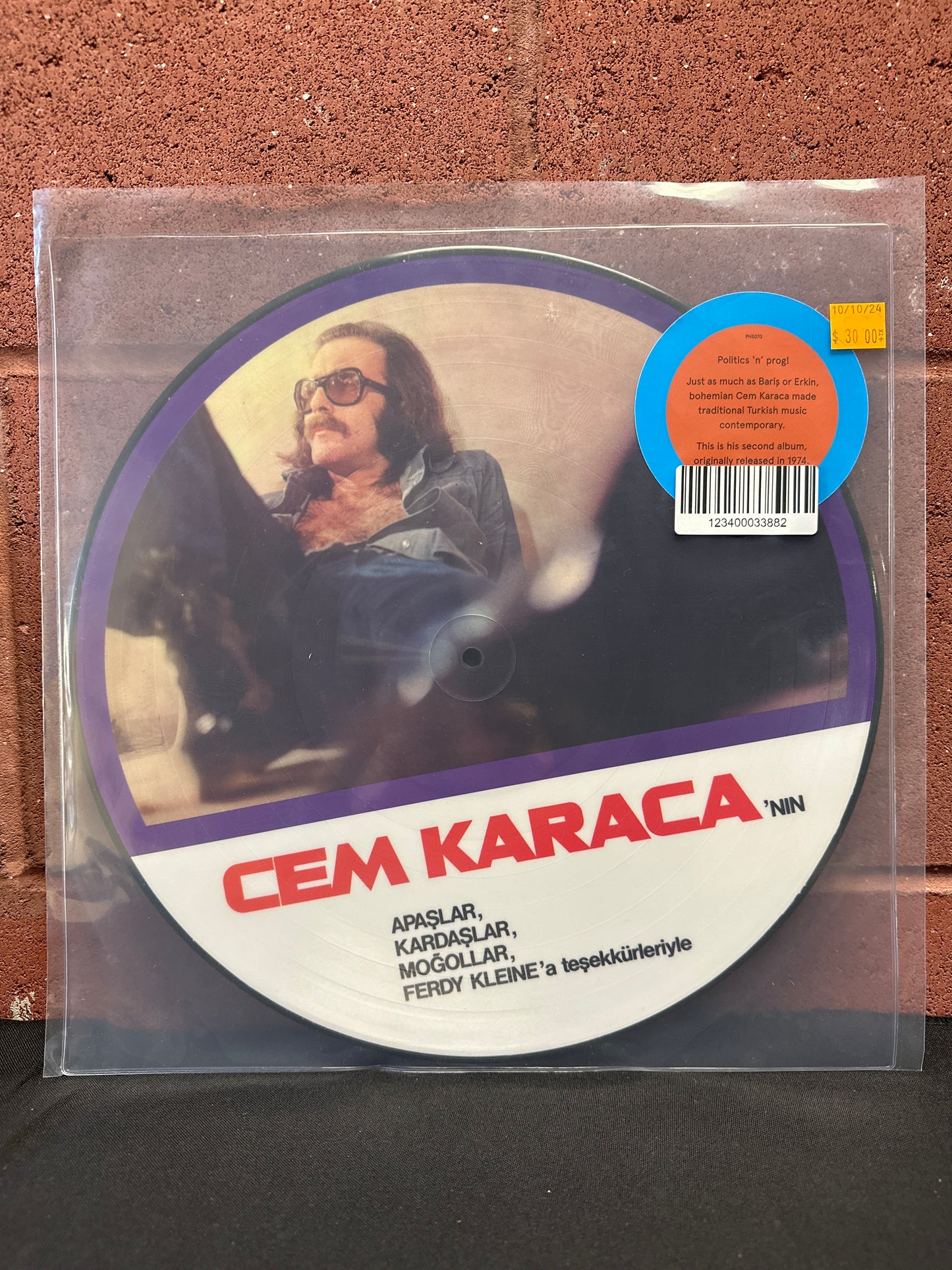 Used Vinyl: Cem Karaca, Apaslar, KardaSlar, Mogollar, Ferdy Klein Orkestrasi "Cem Karaca'nin Apaslar, Kardaslar, Mogollar Ve Ferdy Klein'a Tesekkurleriyle" LP (Picture Disc)