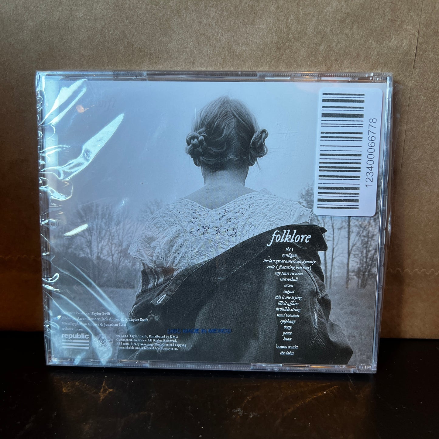 Used CD: Taylor Swift "Folklore" CD (2020 Press - "In The Trees" Deluxe - Sealed)