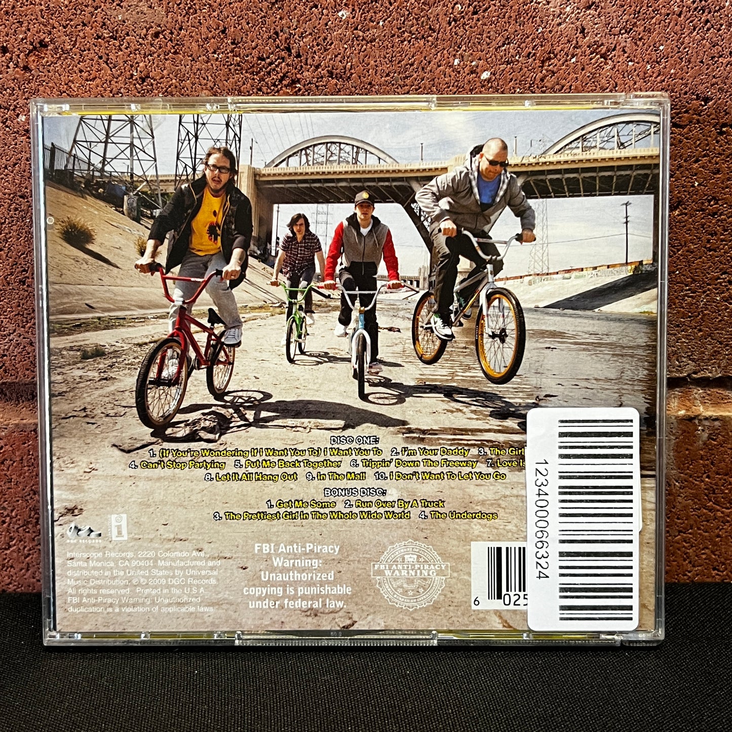 Used CD: Weezer "Raditude" 2xCD