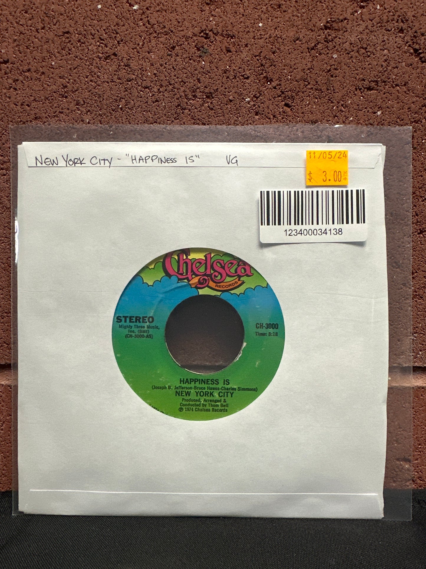 Used Vinyl: New York City "Happiness Is" 7", Styrene, Mon