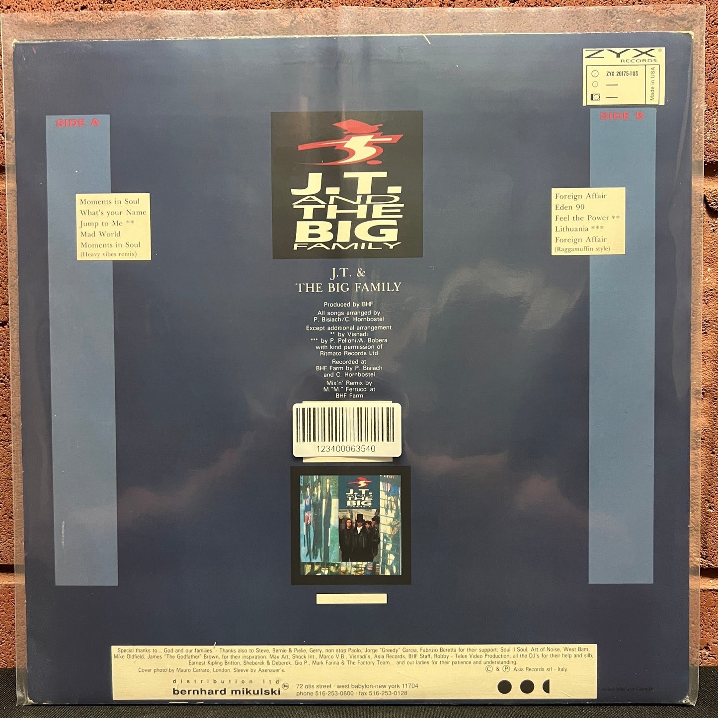 Used Vinyl: J.T. And The Big Family "S/T" LP (1990 Press)