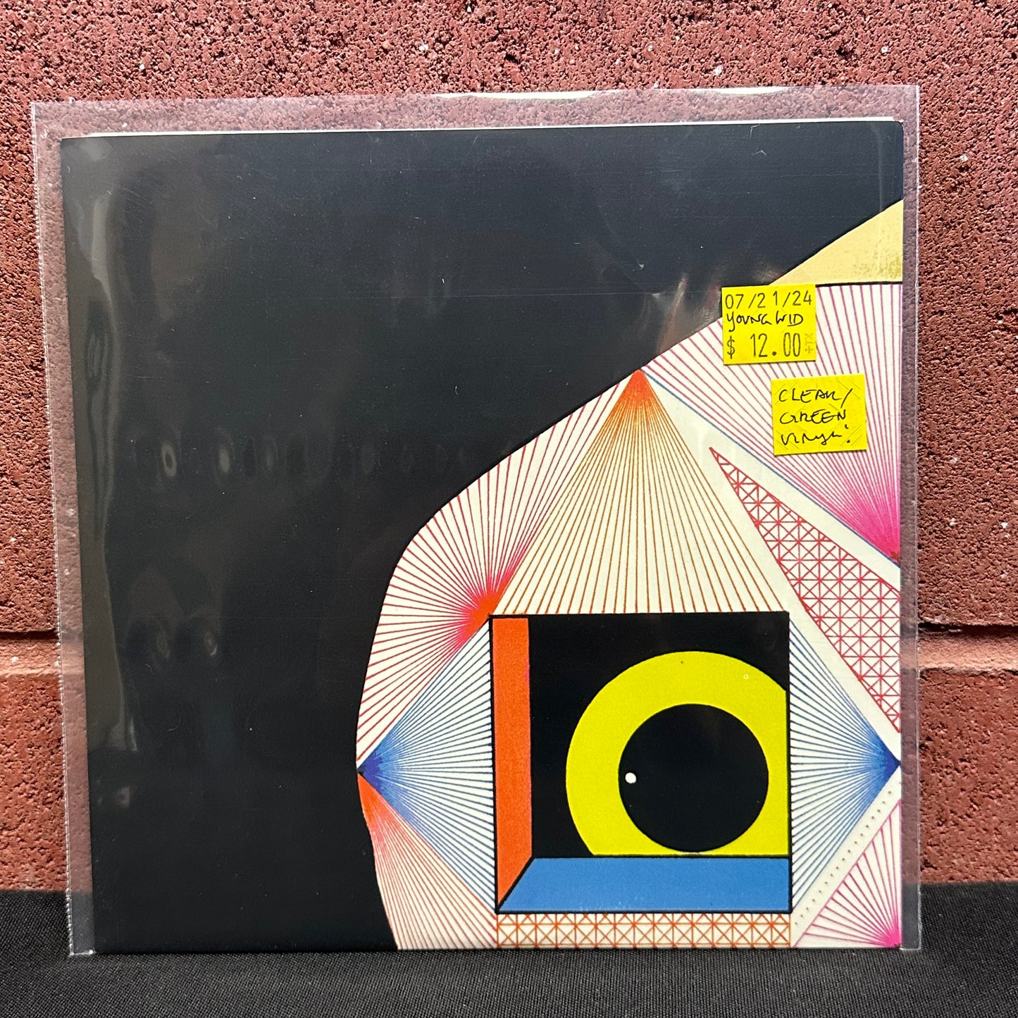 Used Vinyl: Young Widows / Bonnie "Prince" Billy "King Of The Back-Burners / Poor Shelter" 7" (Green/Clear vinyl)