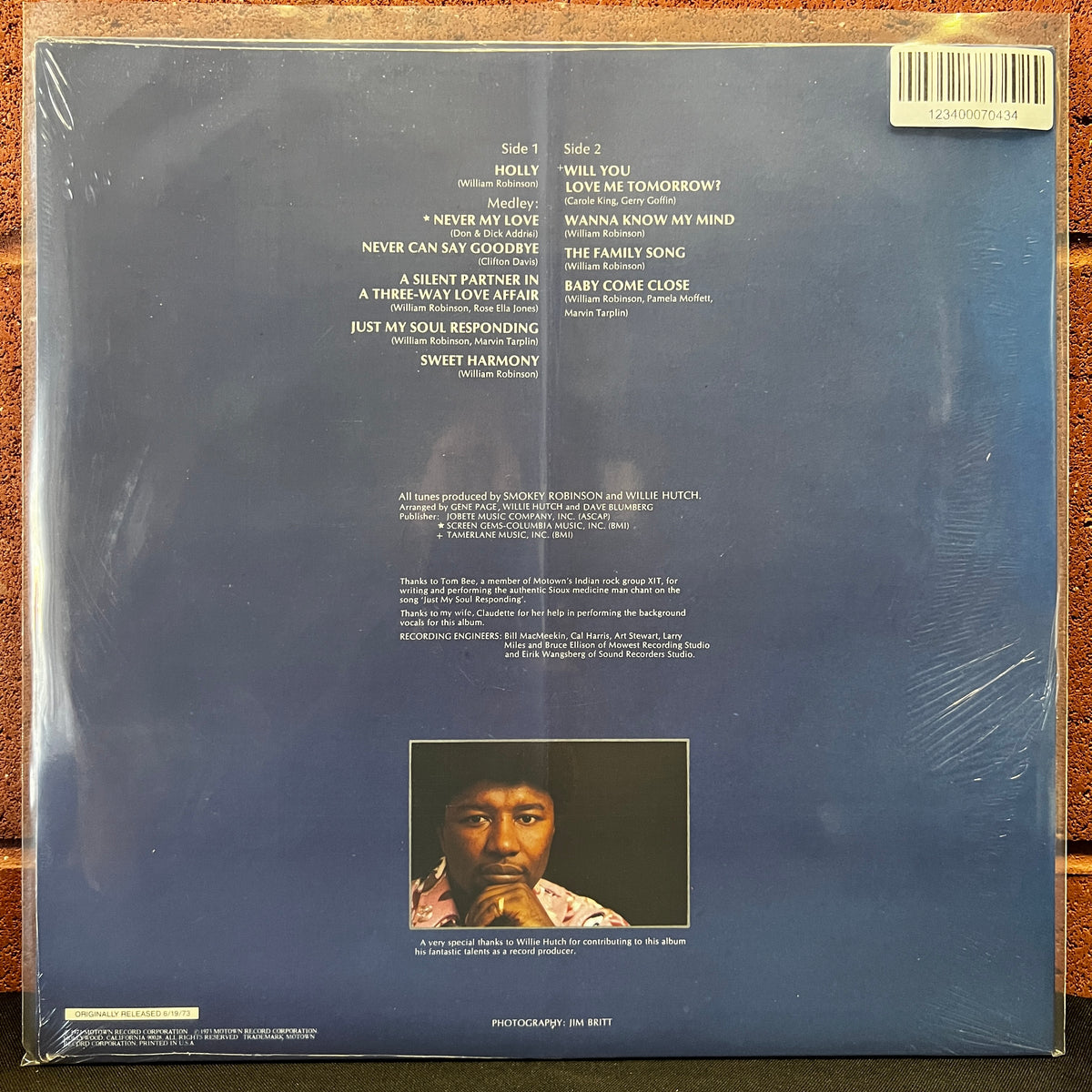Used Vinyl: Smokey Robinson "Smokey" LP (1981 Press - Sealed)