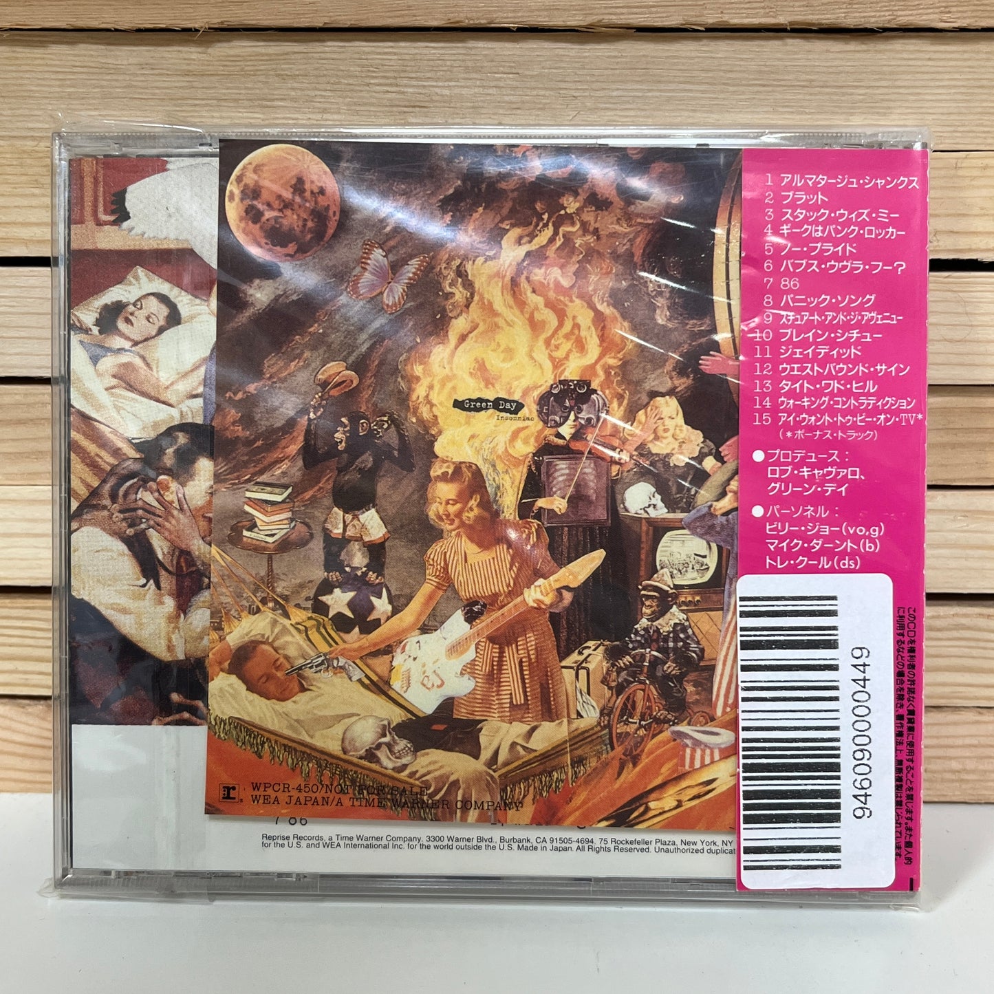 Used CD: Green Day "Insomniac" CD (1995 Japanese Press w/ Bonus Track & Sticker)