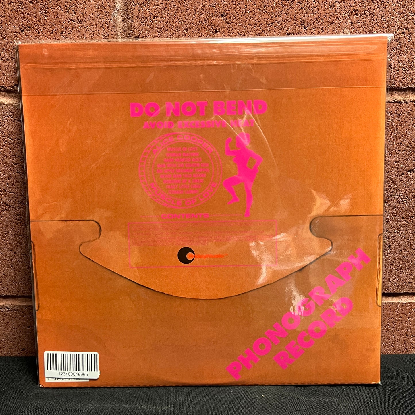 Used Vinyl: Alice Cooper "Muscle Of Love" LP (180gm press)