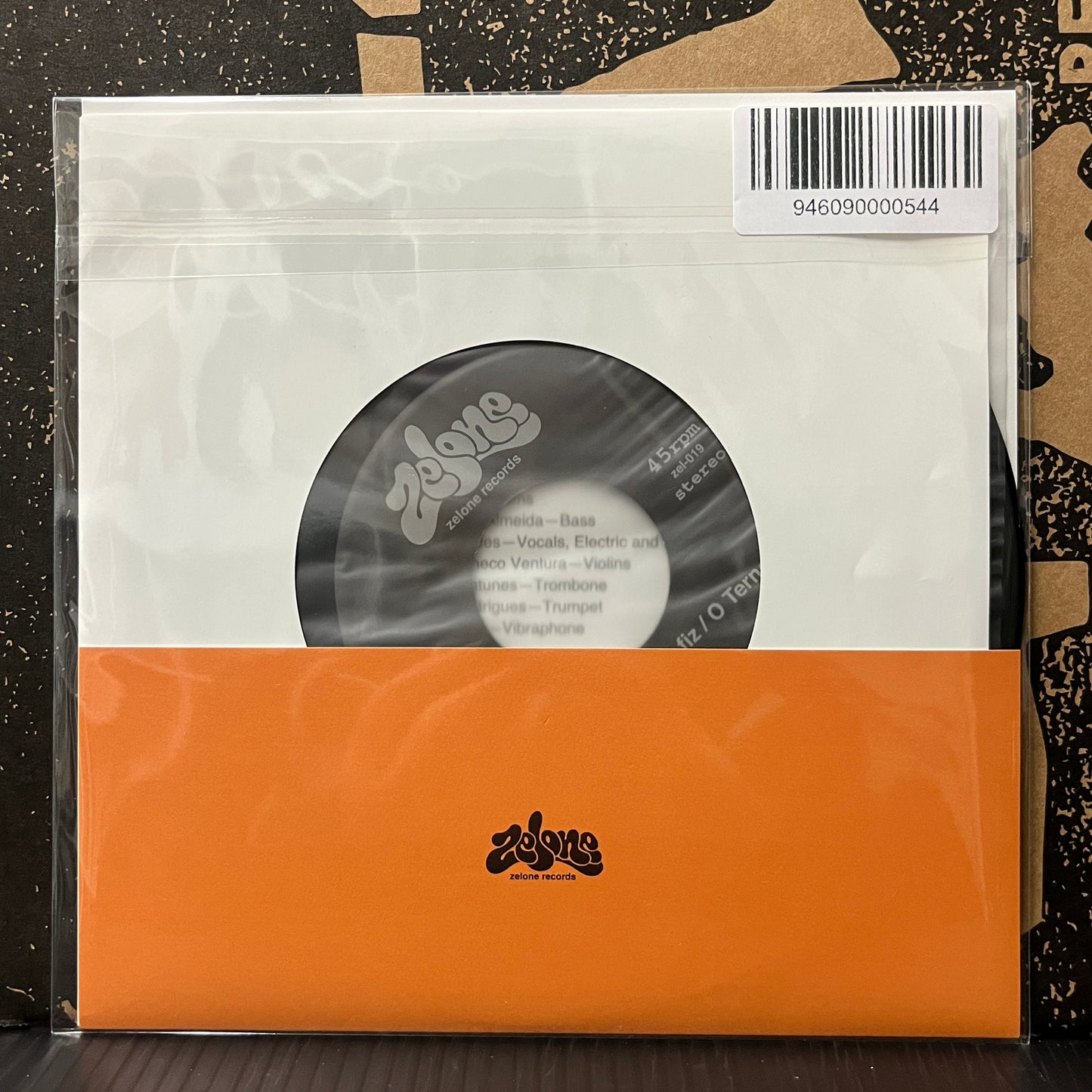 Used Vinyl: O Terno Feat. Shintaro Sakamoto & Devendra Banhart "Volta E Meia" 7" (2019 Japanese Press)