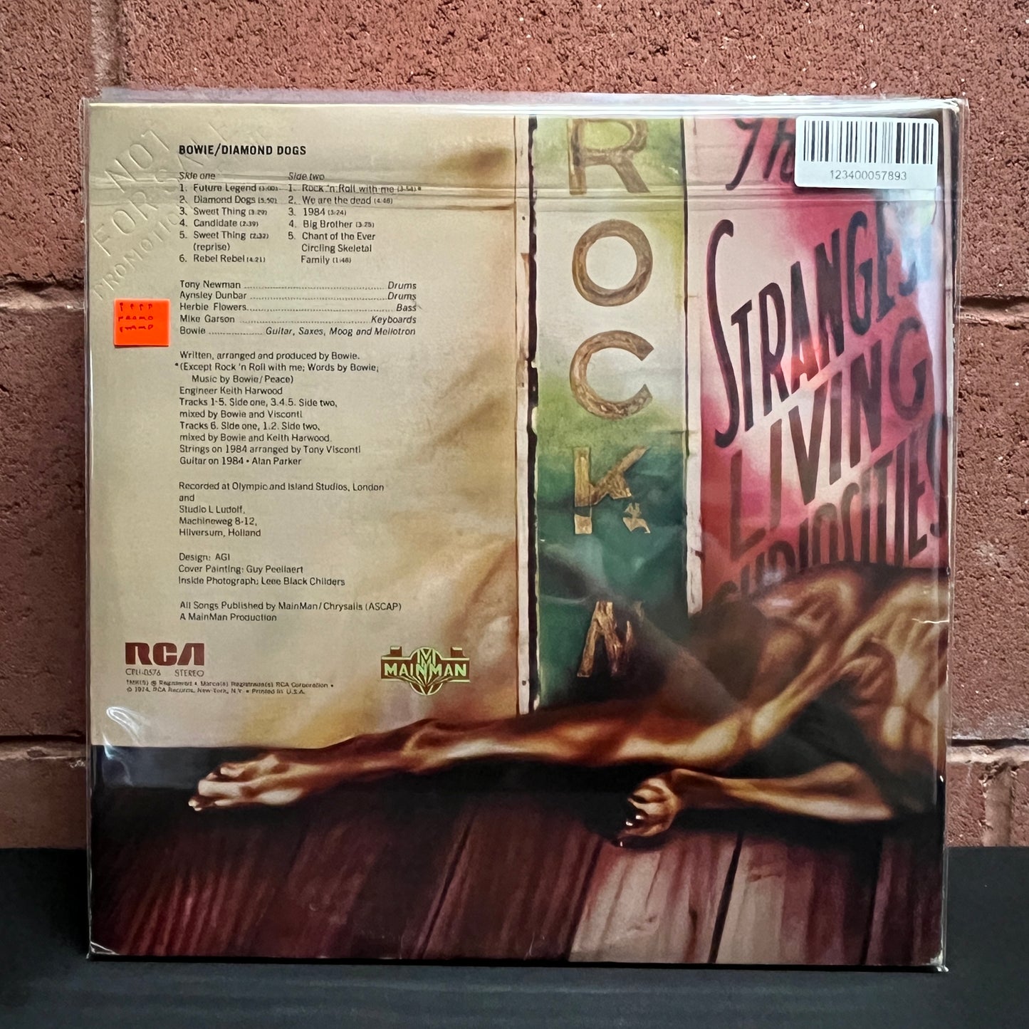 Used Vinyl: David Bowie "Diamond Dogs" LP (1974 US Dynaflex pressing, promo stamp on sleeve)