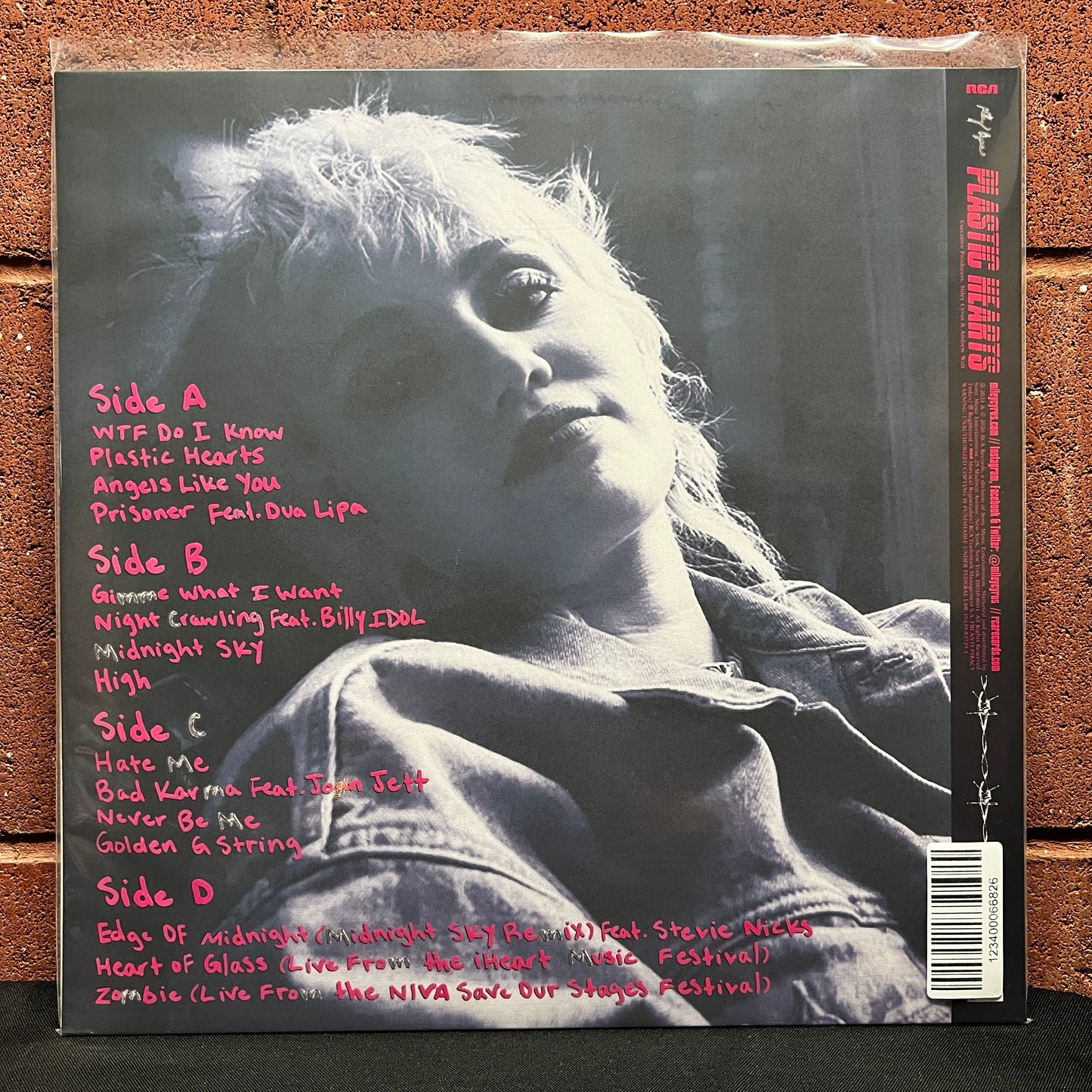 Used Vinyl: Miley Cyrus "Plastic Hearts" 2xLP (2021 Press)