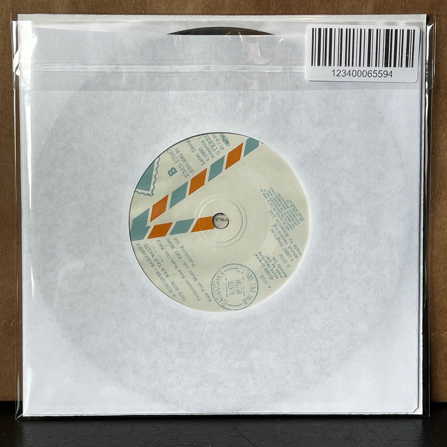 Used Vinyl: Kate Bush "Babooshka / Ran Tan Waltz" 7" (1980 Japanese Issue)
