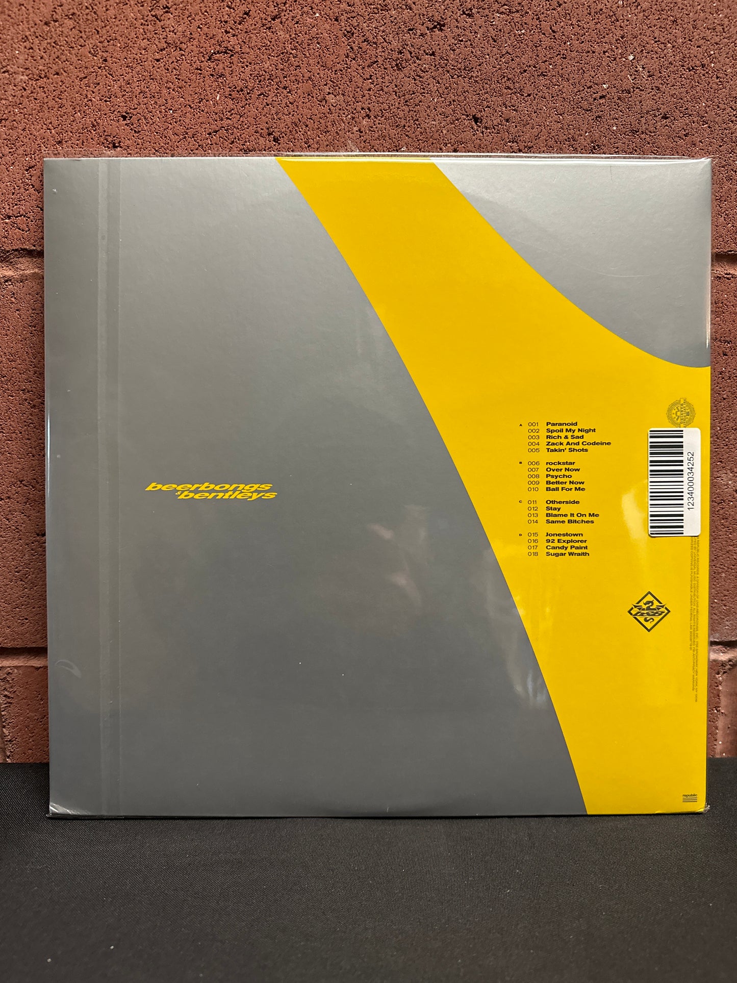 Used Vinyl:  Post Malone ”Beerbongs & Bentleys” 2xLP (Yellow vinyl)