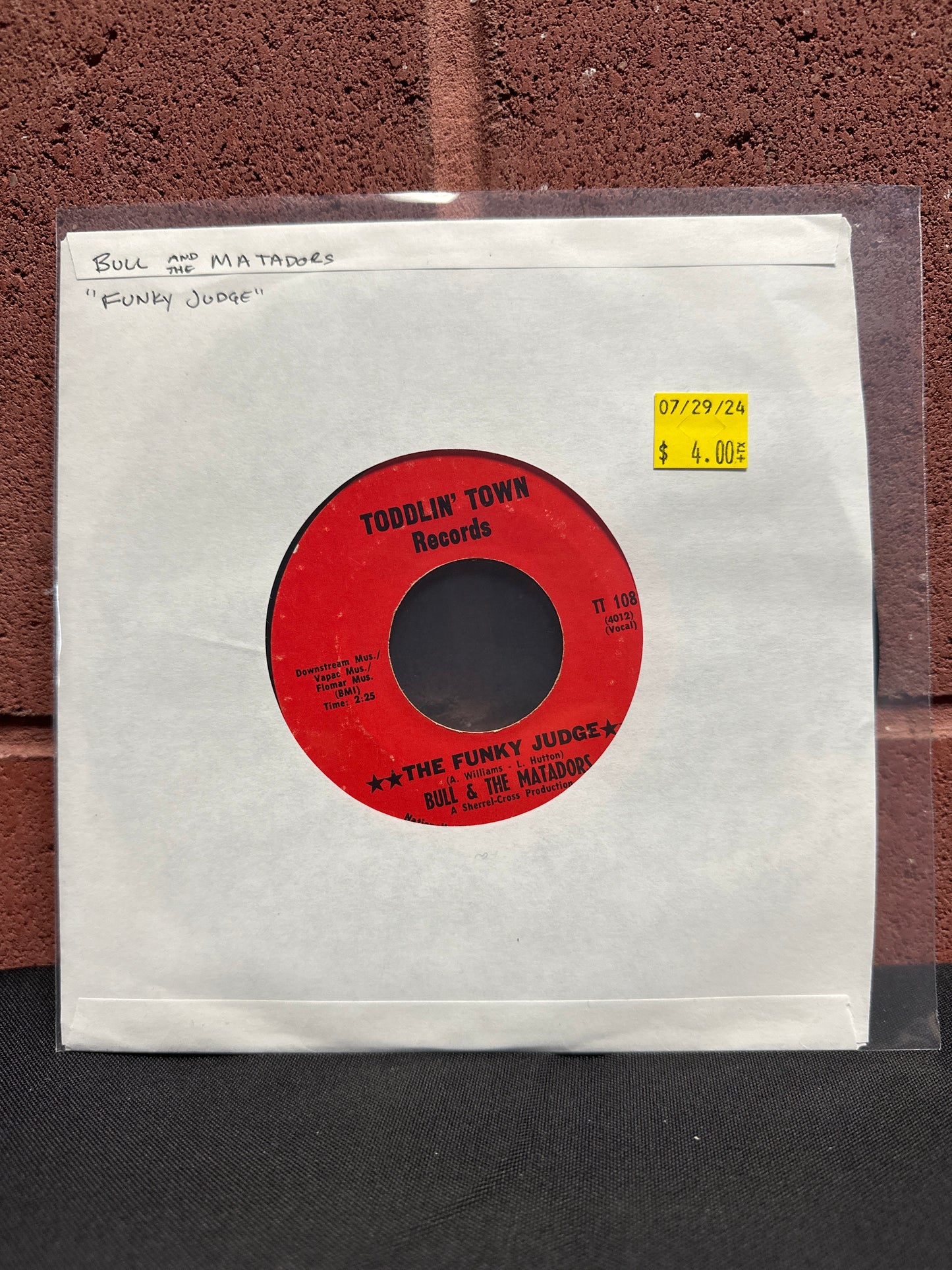 Used Vinyl:  Bull And The Matadors ”The Funky Judge” 7"