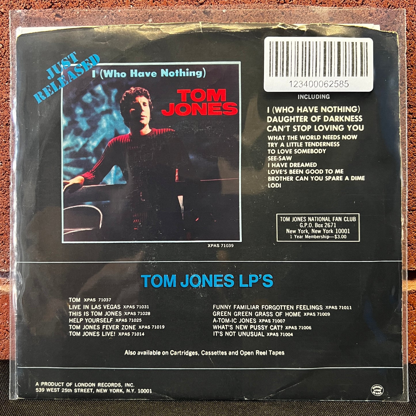 Used Vinyl: Tom Jones "Can't Stop Loving You" 7"