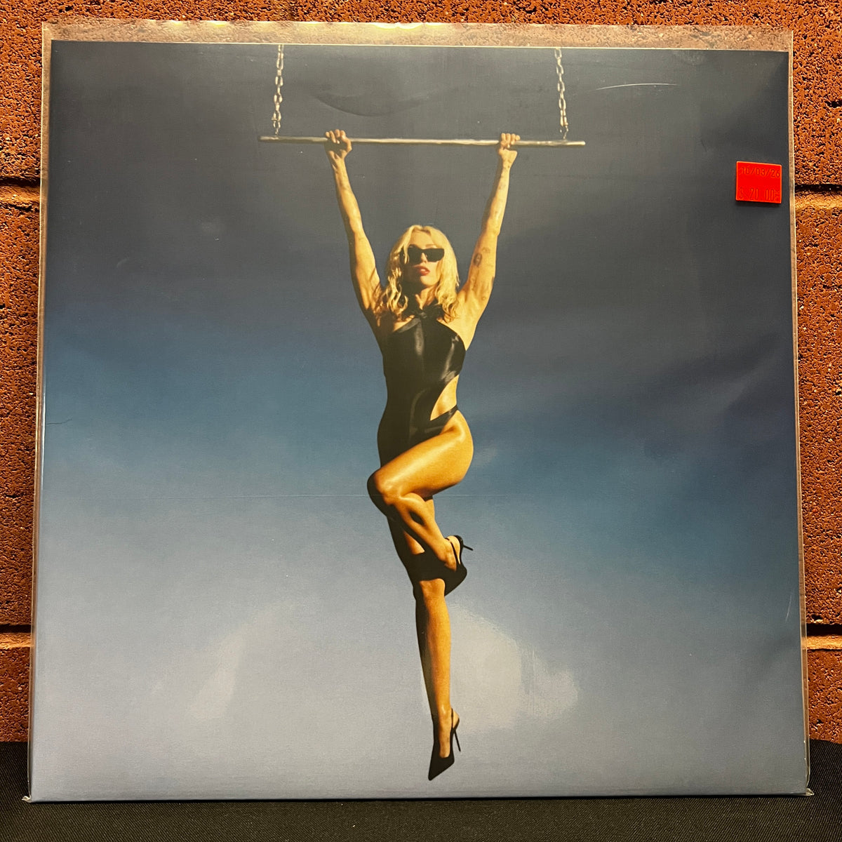 Used Vinyl: Miley Cyrus "Endless Summer Vacation" LP (2023 Press)