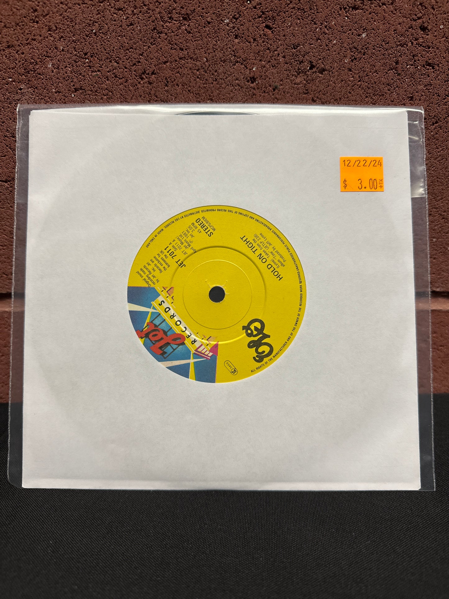 Used Vinyl:  Electric Light Orchestra ”Hold On Tight” 7"