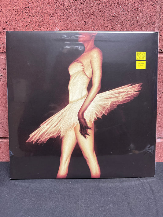 Used Vinyl:  Clint Mansell ”Black Swan (Original Motion Picture Soundtrack)” 2xLP (Colored vinyl)