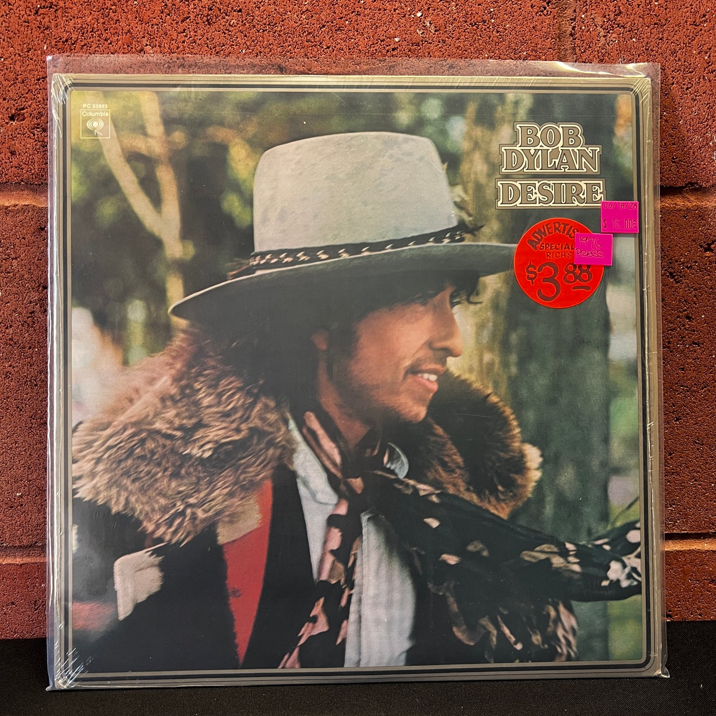 Used Vinyl: Bob Dylan "Desire" LP (1976 Press)
