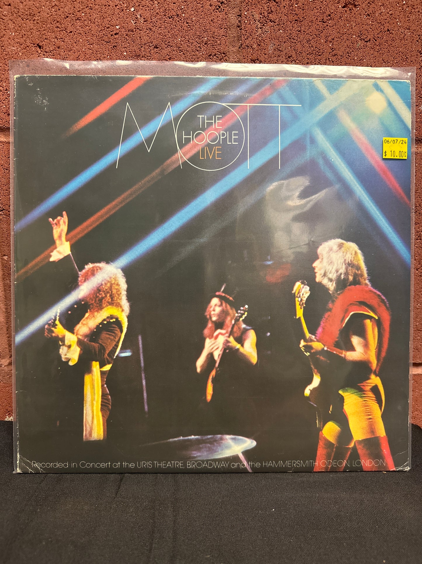 Used Vinyl:  Mott The Hoople ”Mott The Hoople Live” LP