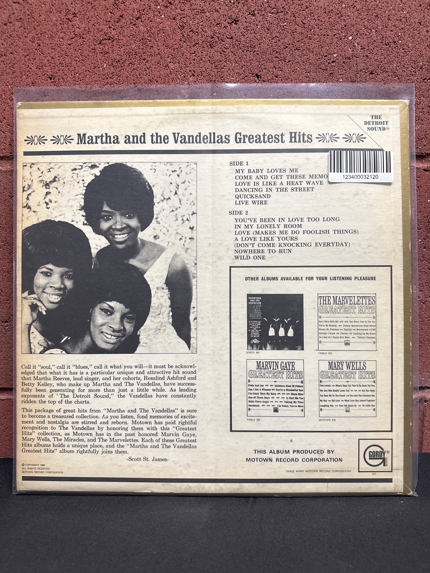 Used Vinyl:  Martha Reeves & The Vandellas ”Greatest Hits” LP