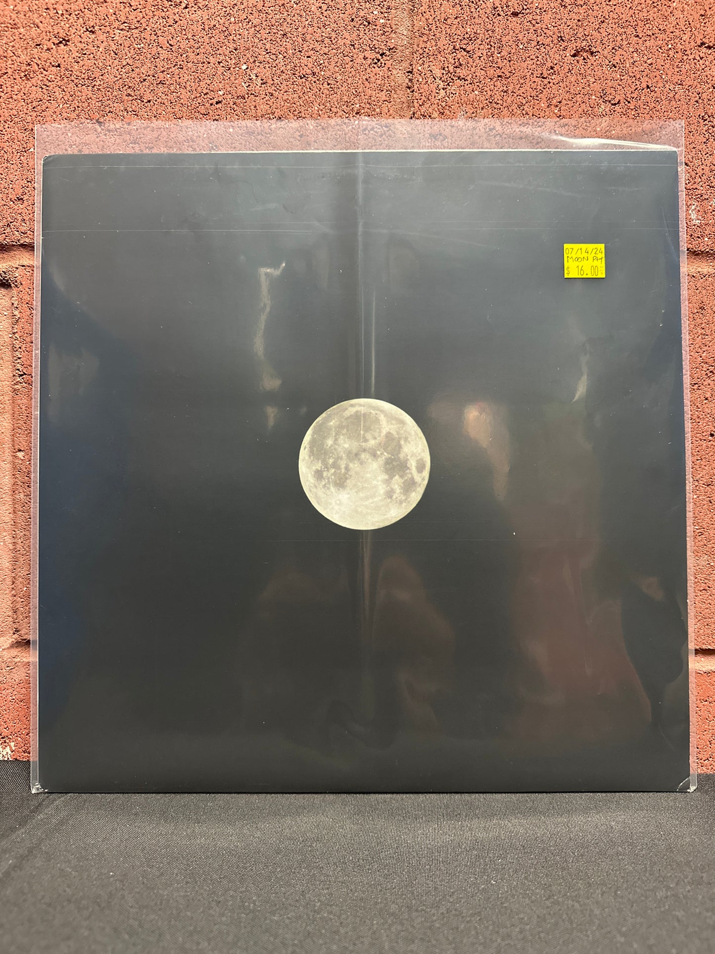 Used Vinyl:  Moon Phantoms ”Moon Phantoms” LP