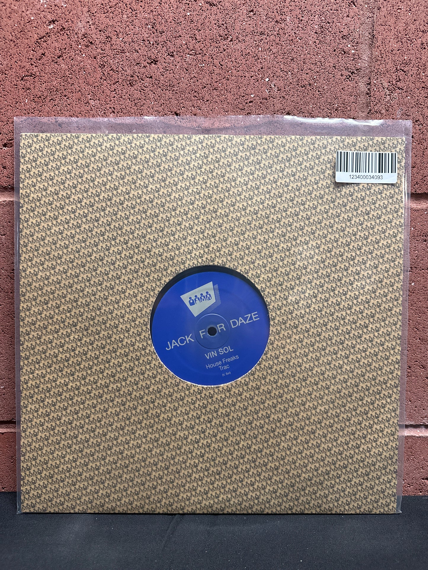 Used Vinyl:  Vin Sol ”Off The Chain” 12"