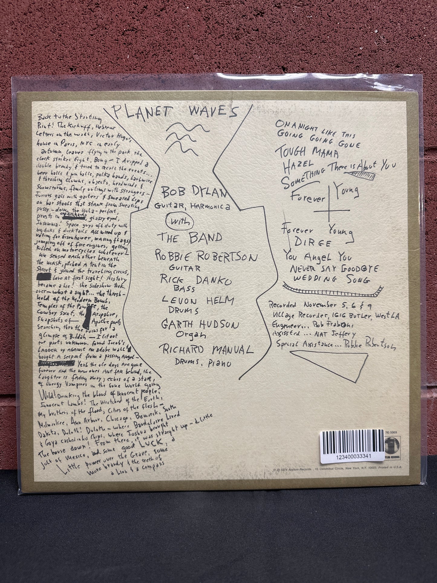 Used Vinyl:  Bob Dylan ”Planet Waves” LP