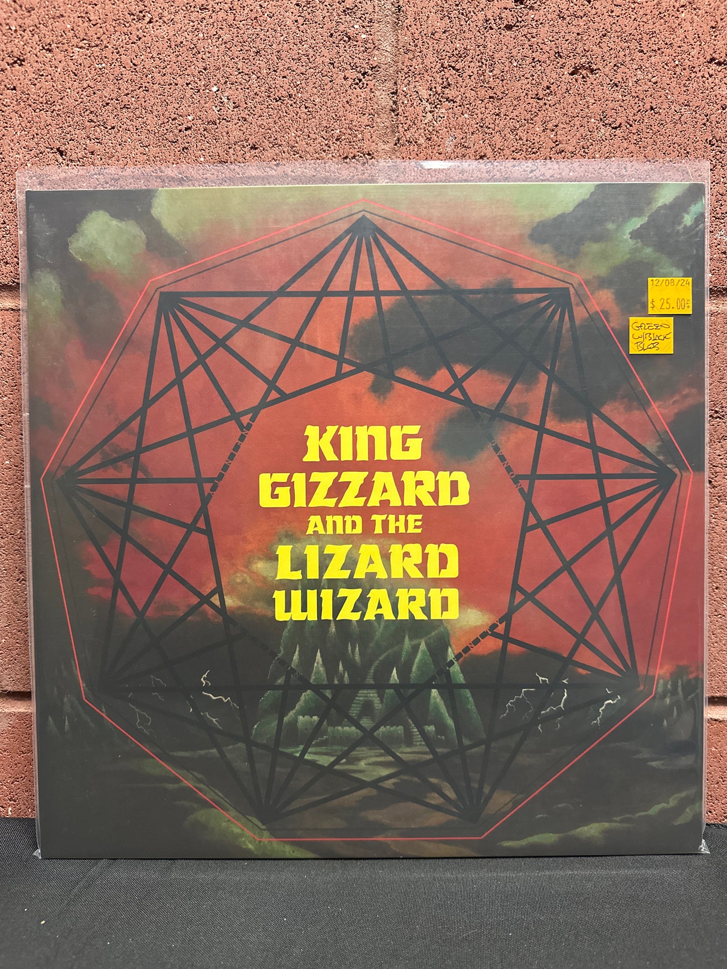 Used Vinyl:  King Gizzard And The Lizard Wizard ”Nonagon Infinity ” LP (Green with black splatter vinyl)