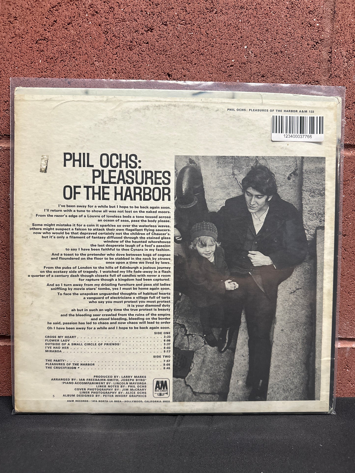 Used Vinyl:  Phil Ochs ”Pleasures Of The Harbor” LP