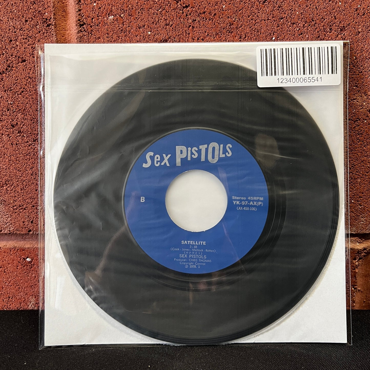 Used Vinyl: Sex Pistols "Holidays In The Sun / Satellite" 7" (1978 Japanese Issue)
