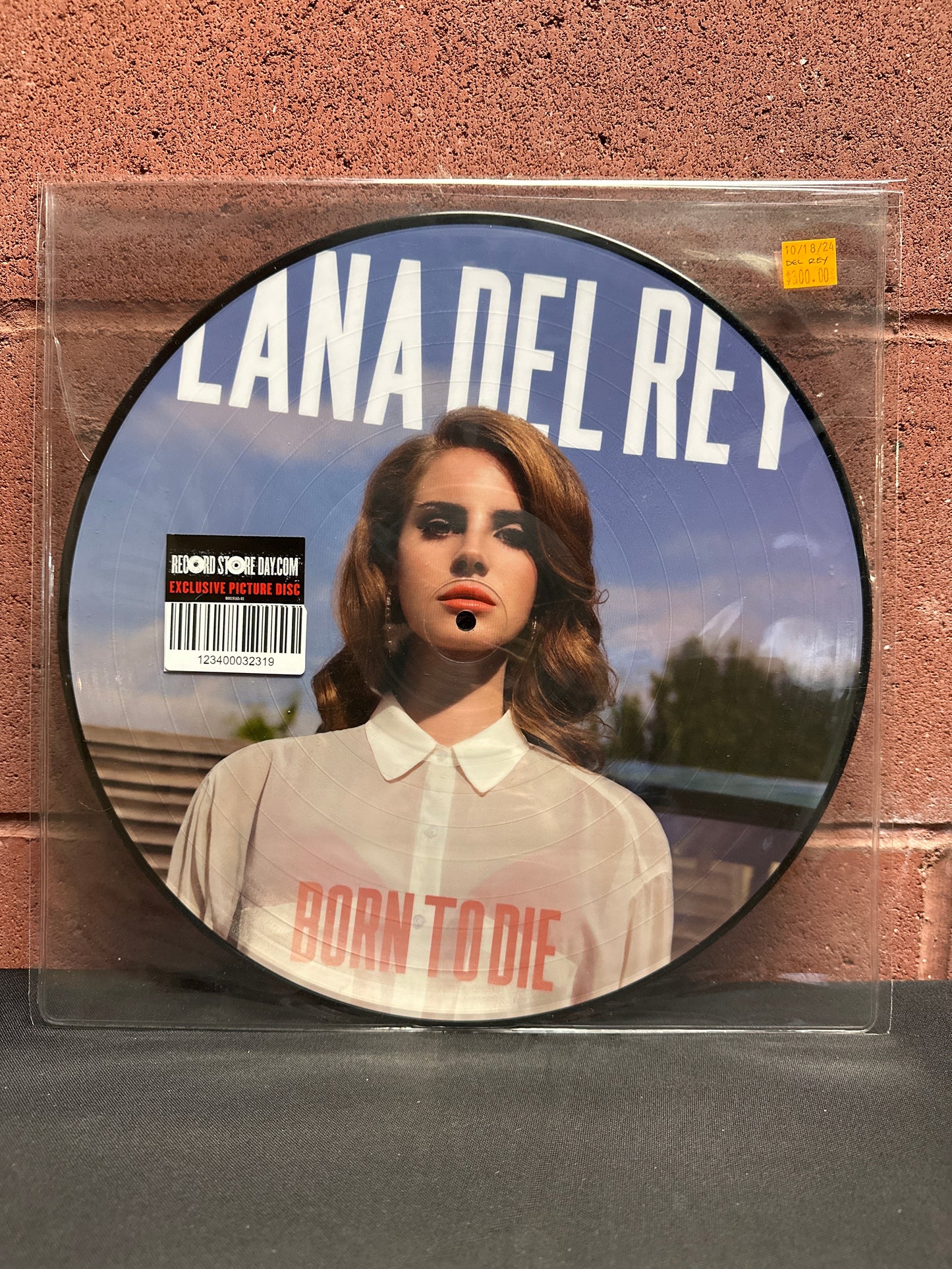 Used Vinyl:  Lana Del Rey ”Born To Die” LP (Picture Disc)