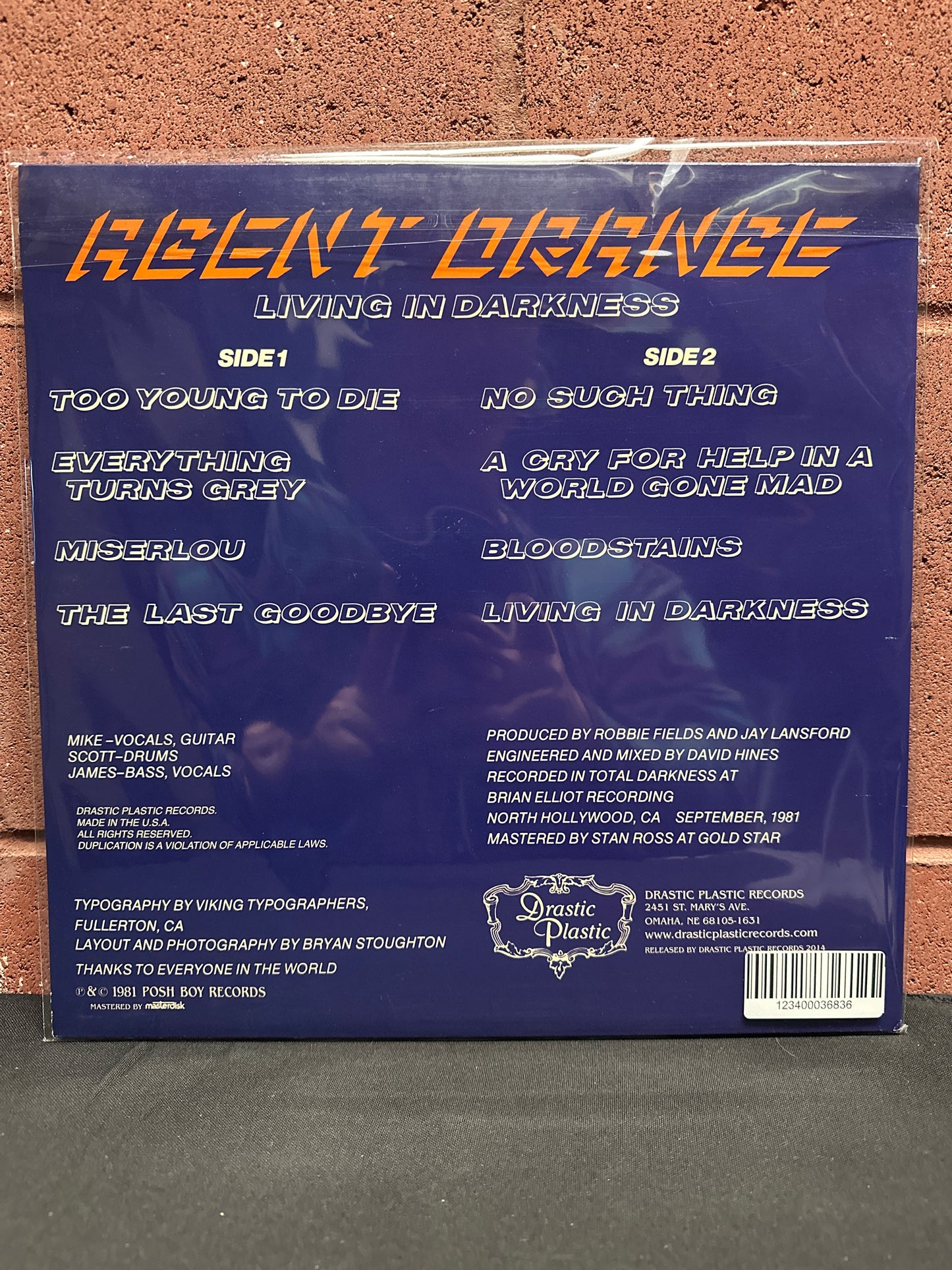 Used Vinyl:  Agent Orange ”Living In Darkness” LP