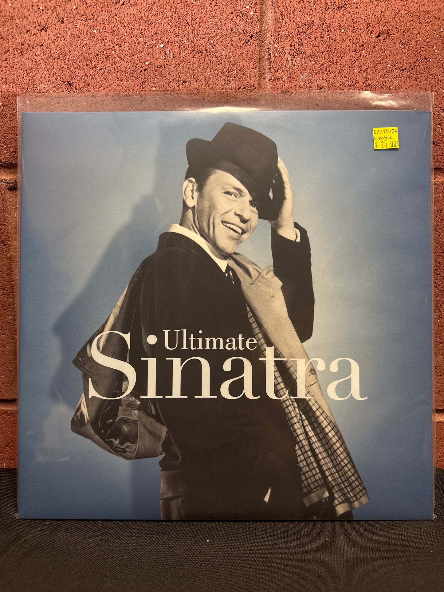 Used Vinyl:  Frank Sinatra ”Ultimate Sinatra” 2xLP