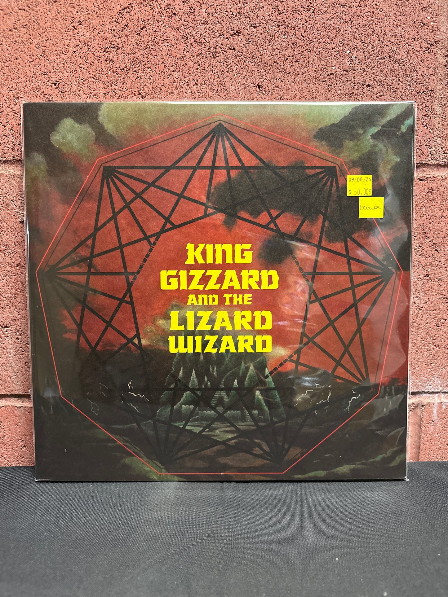 Used Vinyl:  King Gizzard And The Lizard Wizard ”Nonagon Infinity” LP (Colored vinyl)