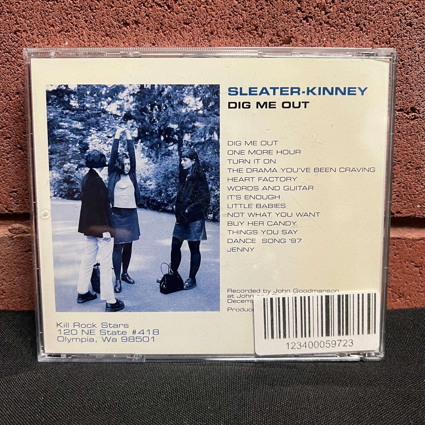 Used CD: Sleater-Kinney "Dig Me Out" CD