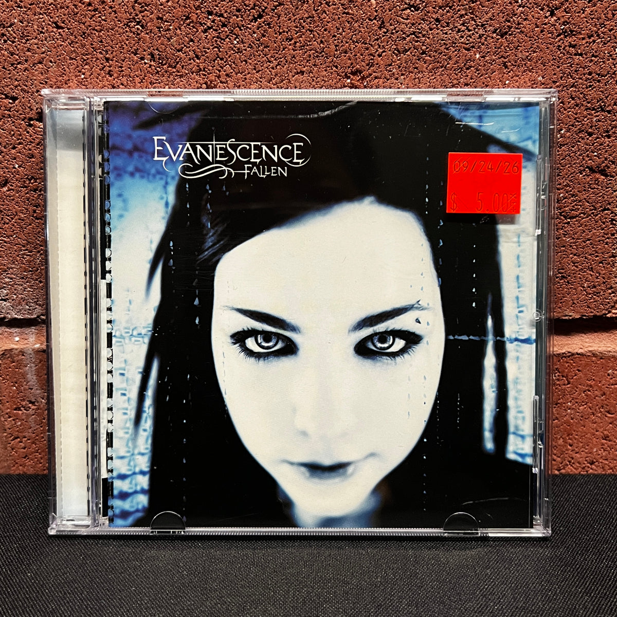 Used CD: Evanescence "Fallen" CD