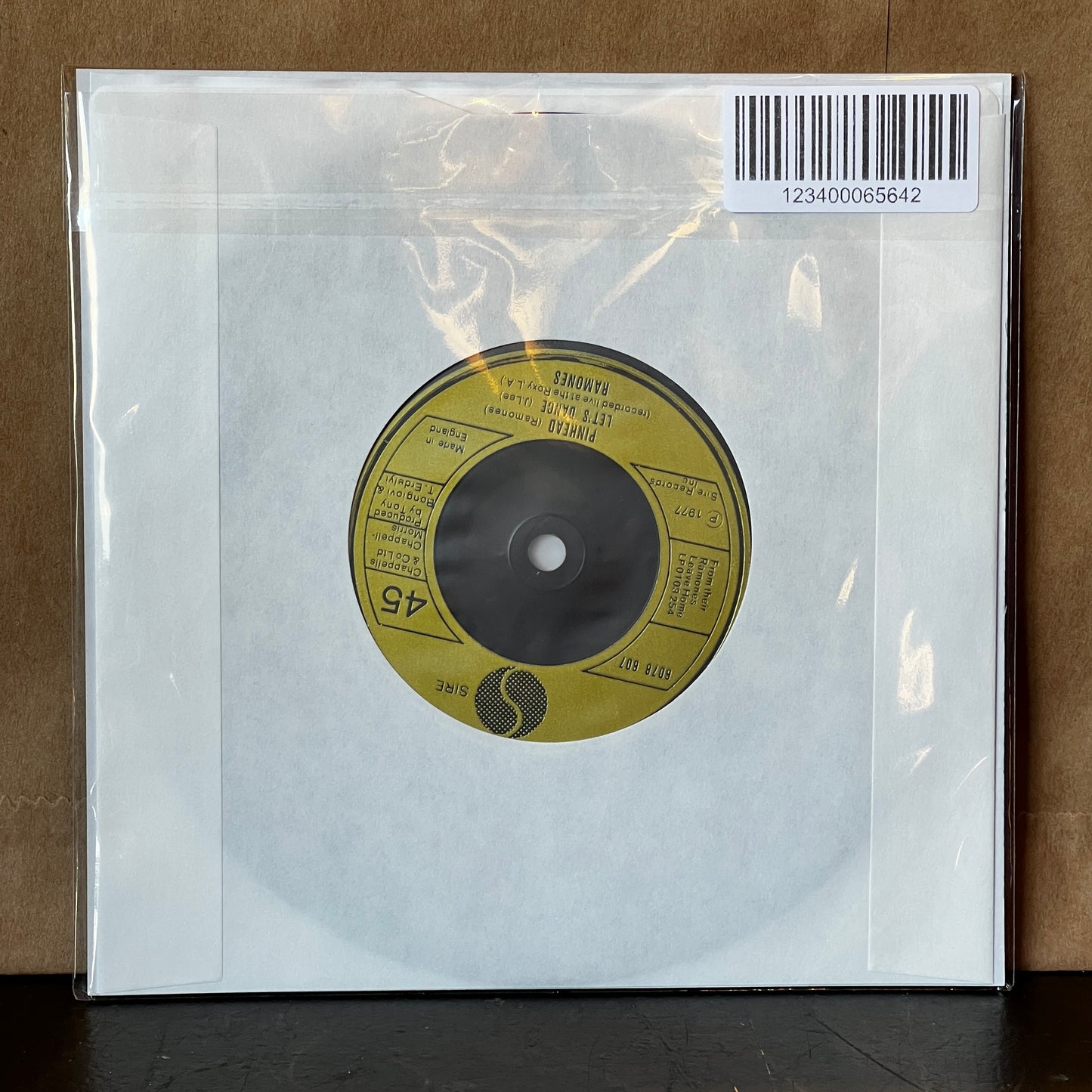 Used Vinyl: Ramones "Swallow My Pride / Pinhead" 7" (1977 UK Issue)