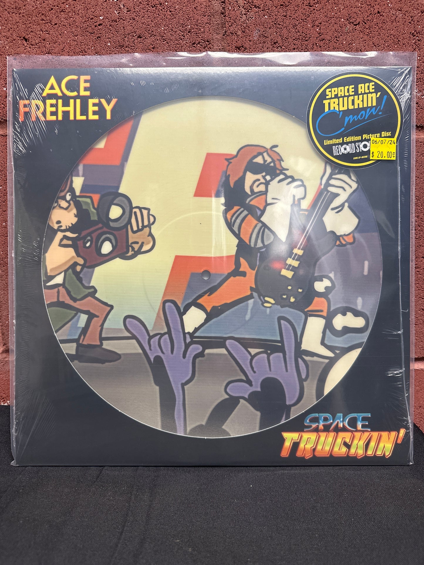 Used Vinyl:  Ace Frehley ”Space Truckin'” 12" (Pictuire disc)