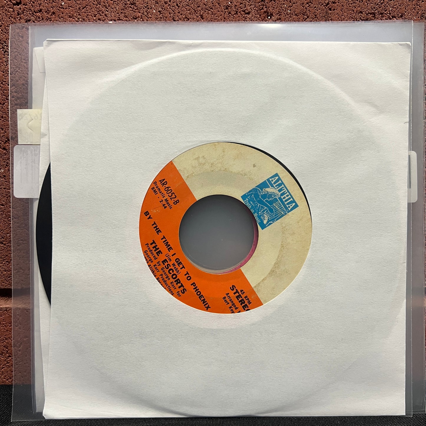 Used Vinyl: Escorts "Look Over Your Shoulder" 7"