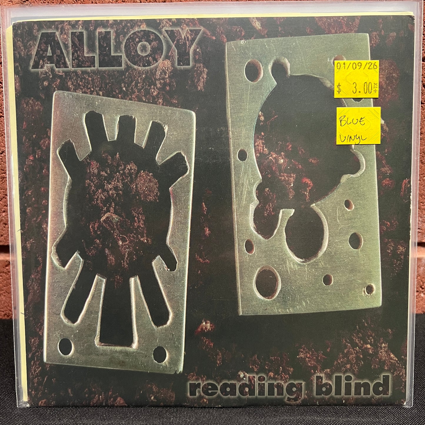 Used Vinyl: Alloy "Reading Blind" 7" (Blue vinyl)