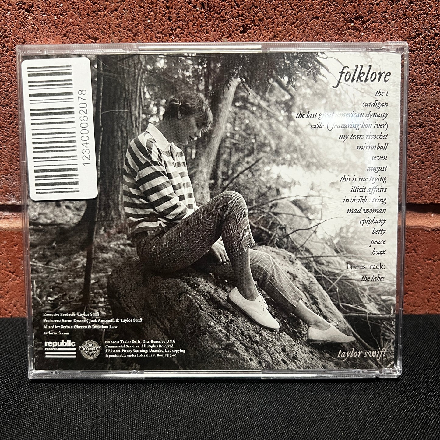 Used CD: Taylor Swift "Folklore" CD (Meet Me Behind The Mall edition)
