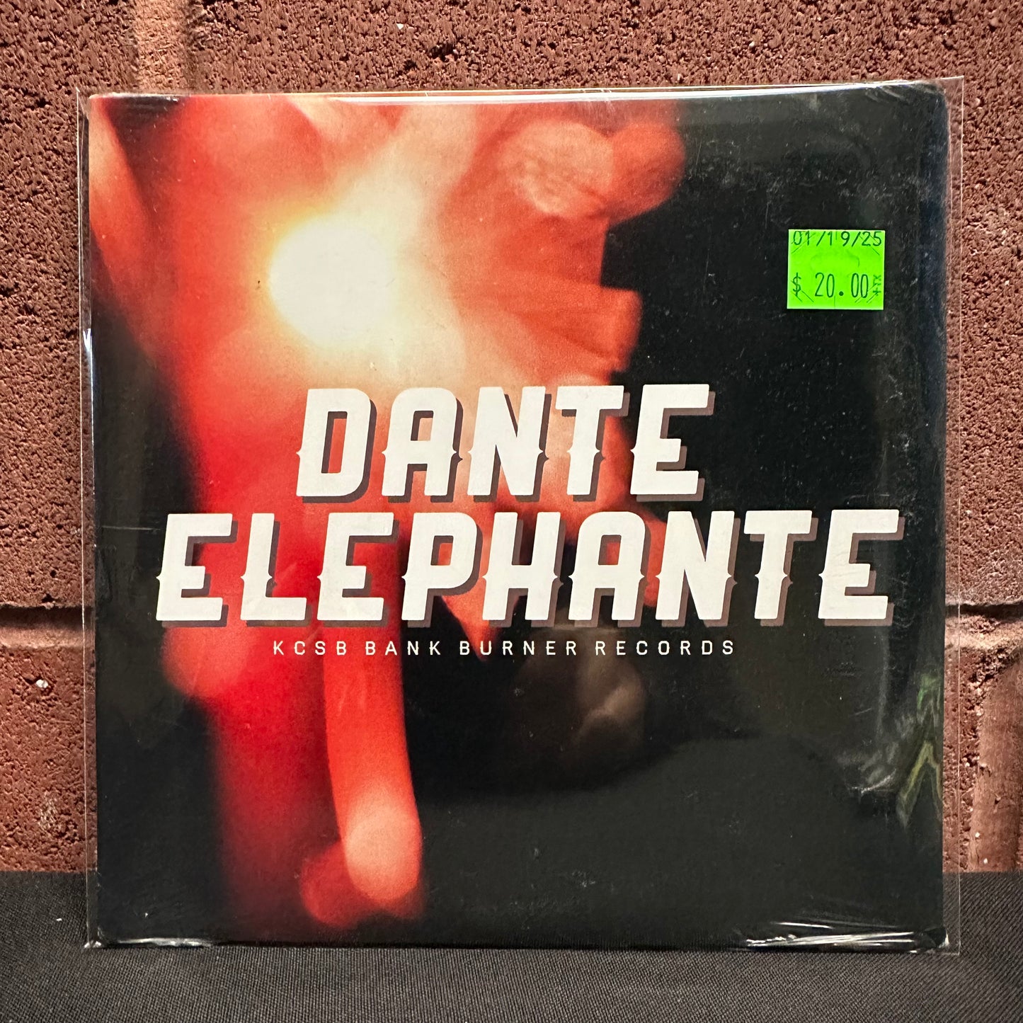 USED VINYL: Dante Elephante "Never Trust A Junkie" 7"