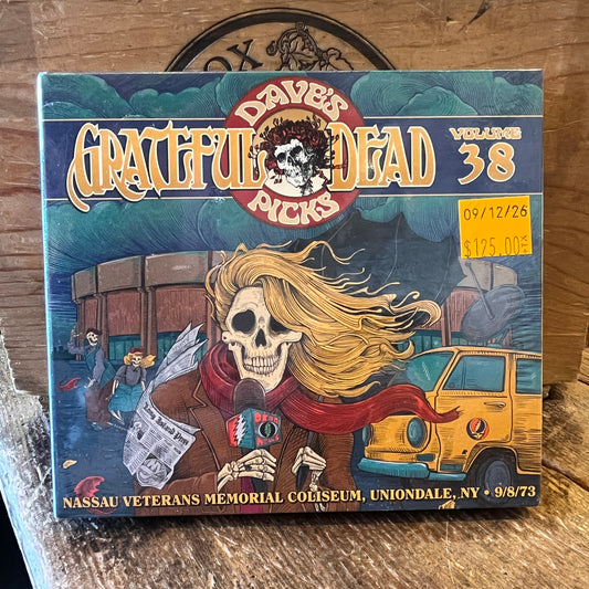 Used CD: Grateful Dead "Dave's Picks, Volume 38 (Nassau Veterans Memorial Coliseum, Uniondale, NY 9/8/73) / Dave's Picks 2021 Bonus Disc" 4xCD Set (2021 Press - Sealed)