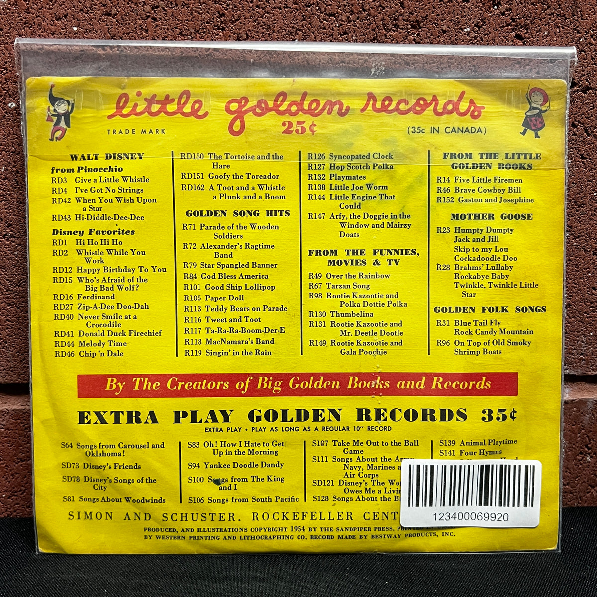 Used Vinyl: Anne Lloyd, The Sandpipers "Sleigh Ride and I Just Can't Wait Till Christmas" 6" (Yellow vinyl)