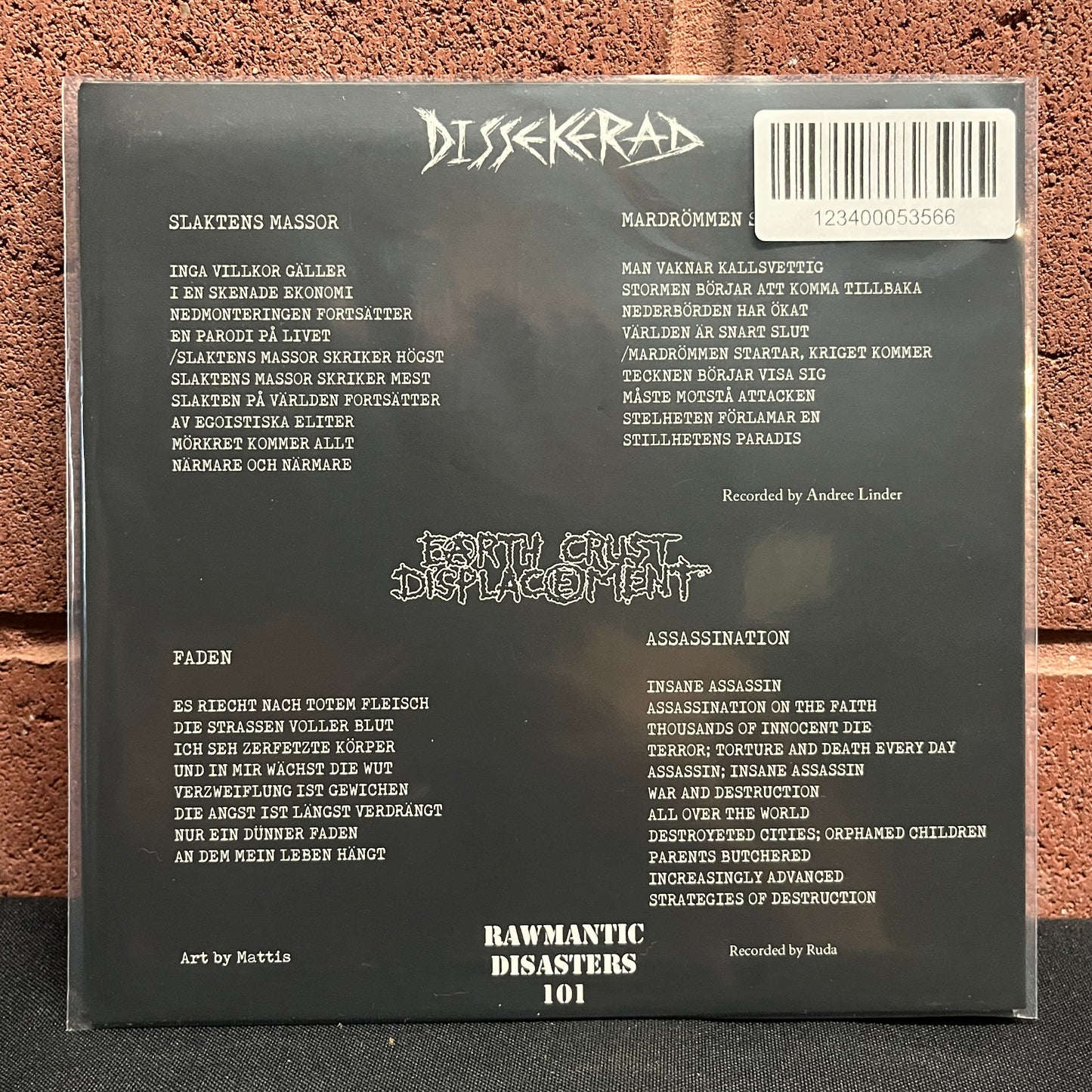 Used Vinyl: Dissekerad / Earth Crust Displacement "Split" 7"