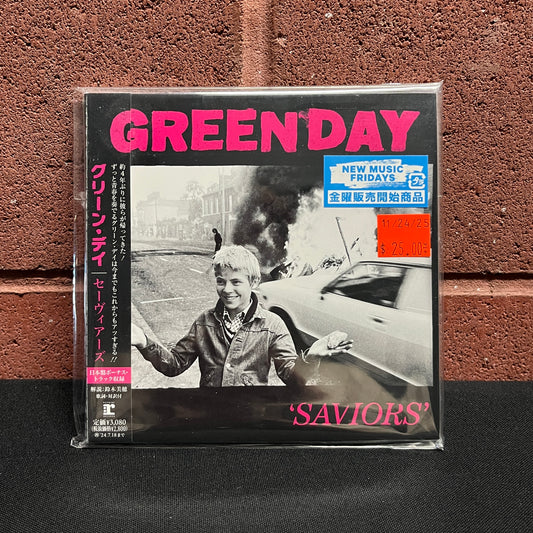 Used CD: Green Day "Saviors" CD (2024 Japanese Press w/ Bonus Track)