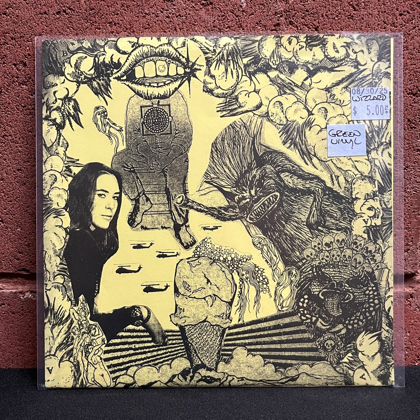 Used Vinyl: Wizzard Sleeve "Mommy's Little Baby" 7" (Green Vinyl)