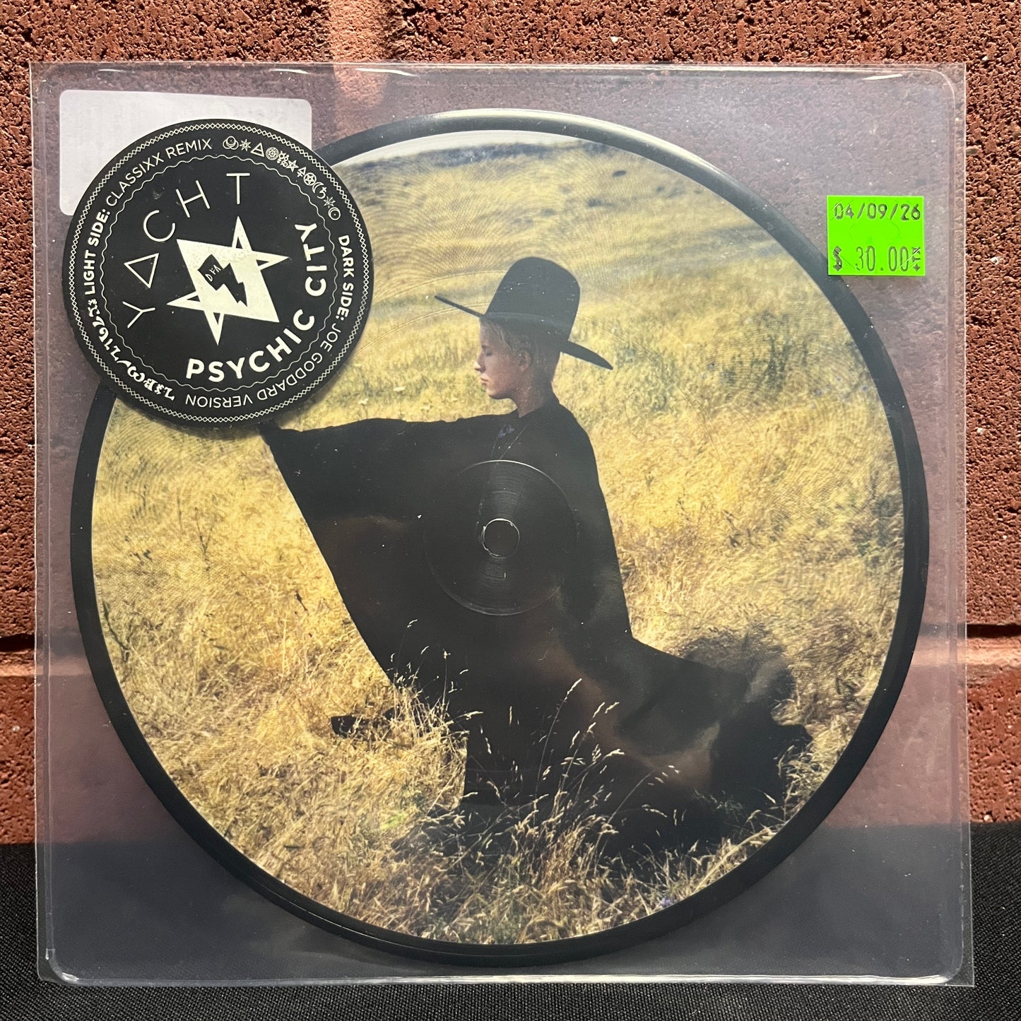 Used Vinyl: Yacht ‎"Psychic City" 7" (2010 Press - Picture Disc)