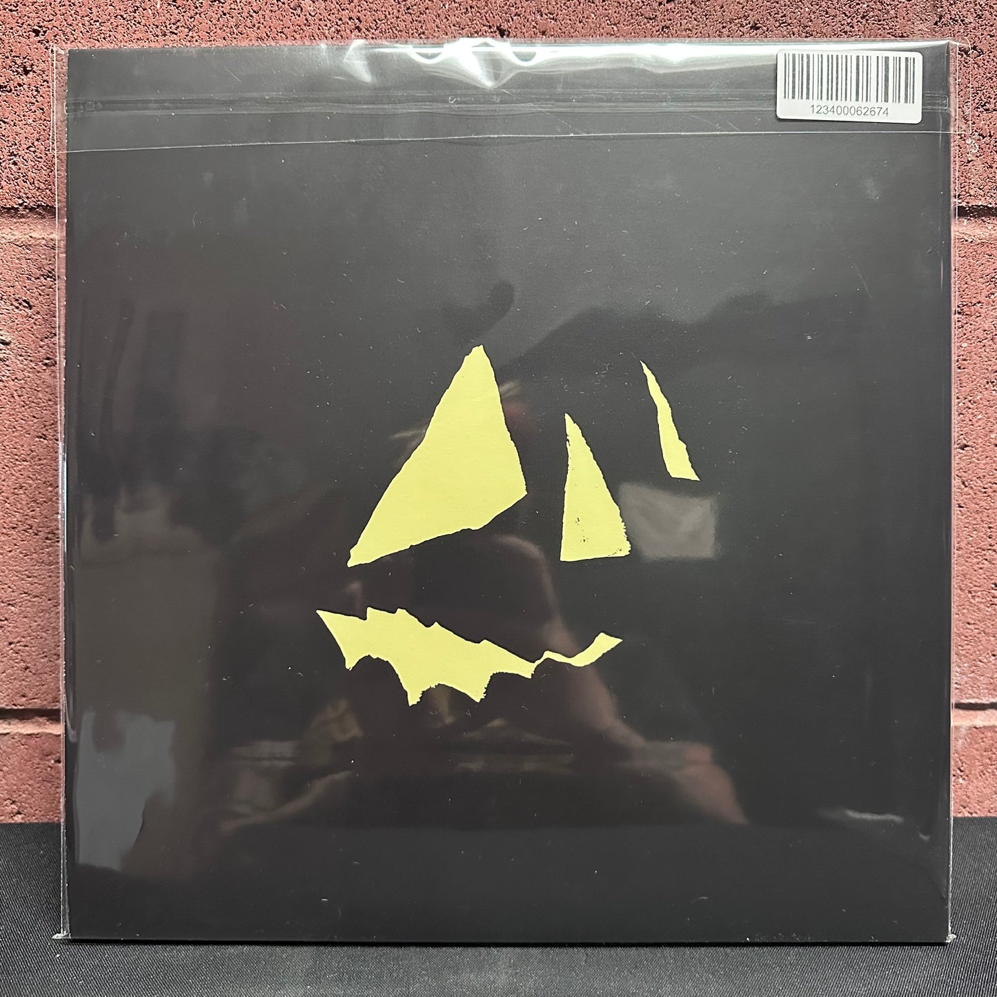 Used Vinyl: Sonic Youth "Walls Have Ears" 2xLP + Flexi (Orange vinyl, Red flexi)