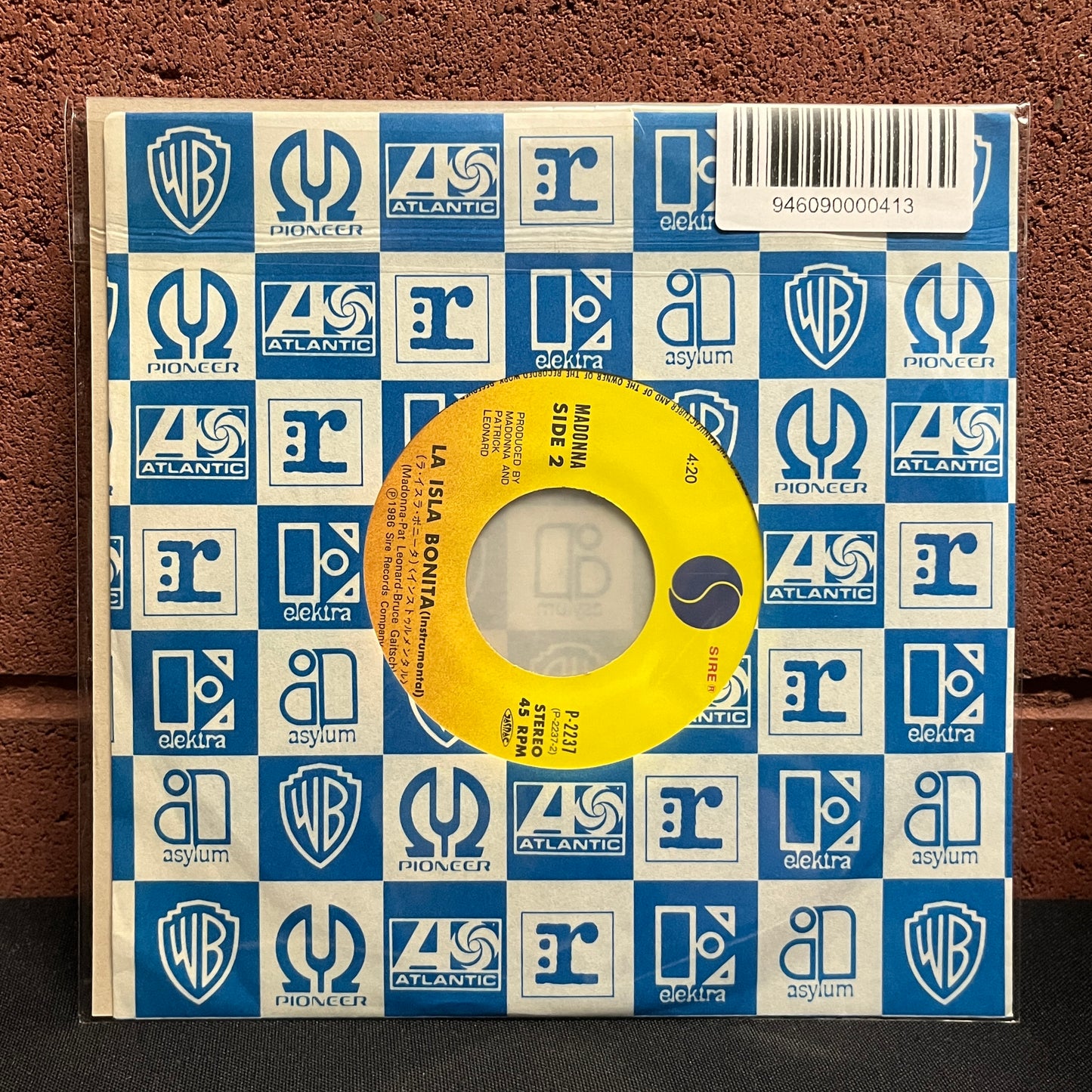 Used Vinyl: Madonna "La Isla Bonita / La Isla Bonita (Instrumental)" 7" (Japanese Press w/ "Hi-Fi VTR TV CM" cover)