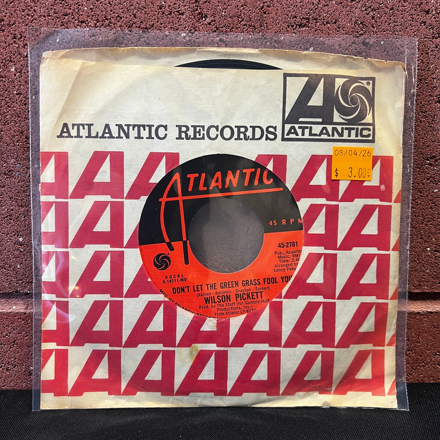 Used Vinyl: Wilson Pickett "Don't Let The Green Grass Fool You" 7"